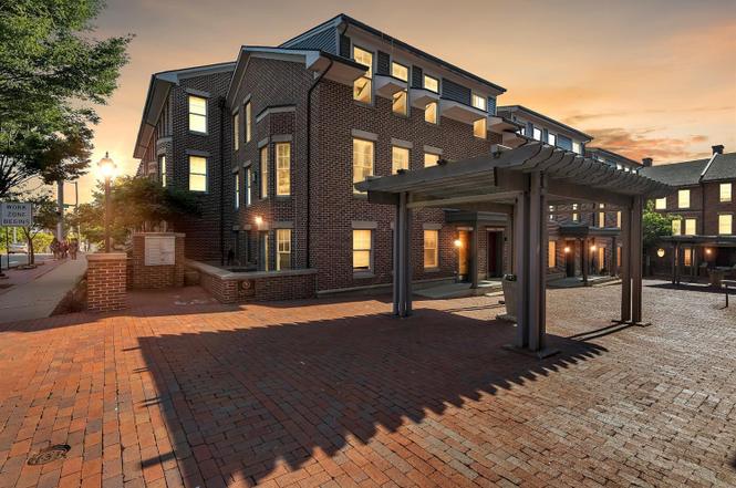 Magnificent Single-Family Residence or Pied-a-Terre located in a Prime Spot in Downtown Ann Arbor